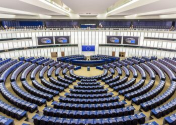 Ευρωπαϊκό Κοινοβούλιο: Υποχρεωτικό το τσιπ για τα ζώα συντροφιάς