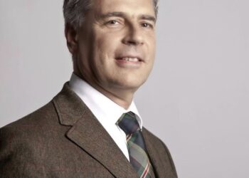 Tamas JAKKEL: Ο κριτής όλων των φυλών