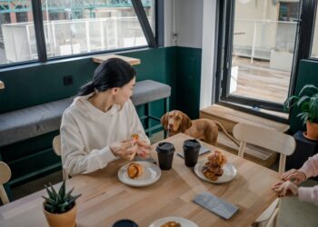 Pet brunch: Η νέα αγαπημένη τάση εξόδου